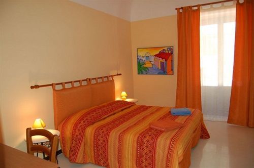كاتانيا B&B Sunflower المظهر الخارجي الصورة