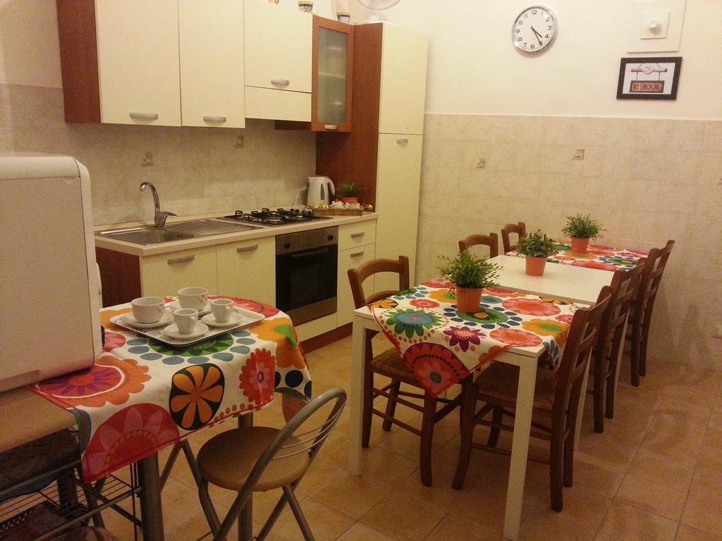كاتانيا B&B Sunflower الغرفة الصورة