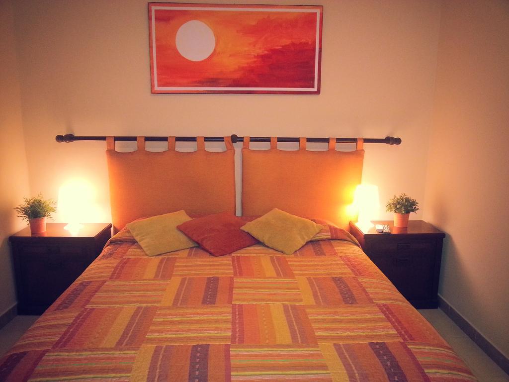 كاتانيا B&B Sunflower الغرفة الصورة