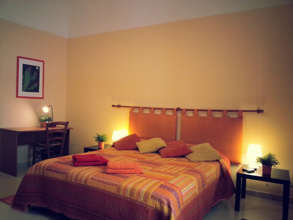 كاتانيا B&B Sunflower الغرفة الصورة